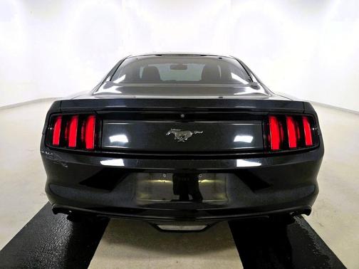 2017 Ford Mustang EcoBoost