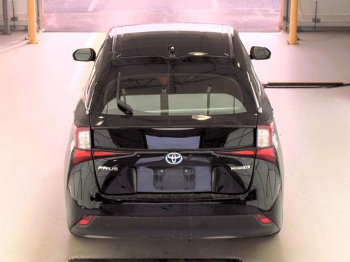2022 Toyota Prius L