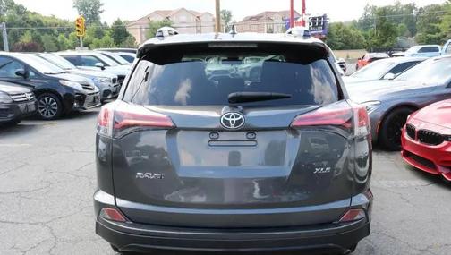 Magnetic Gray Metallic 2018 Toyota RAV4 XLE