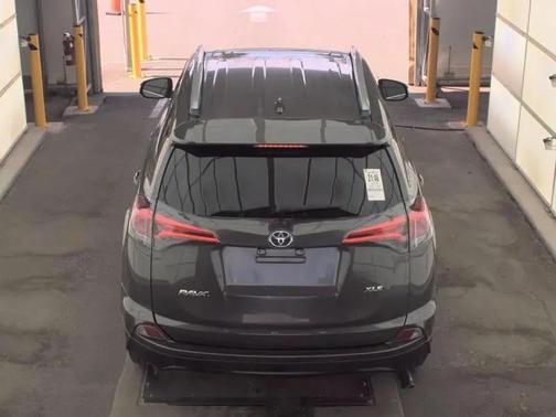 Magnetic Gray Metallic 2018 Toyota RAV4 XLE