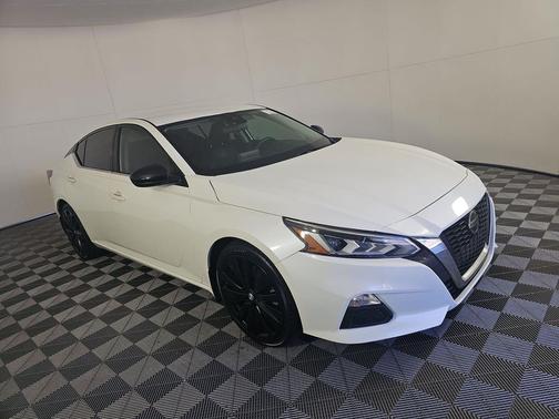 2020 Nissan Altima SR FWD
