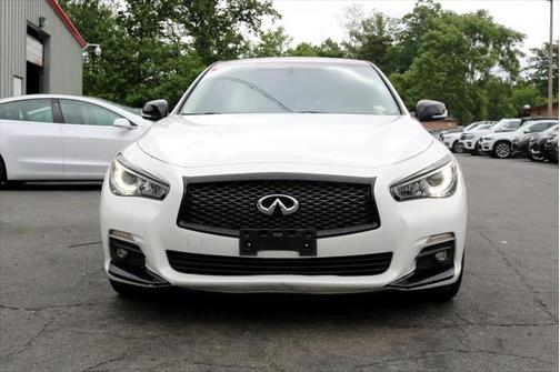 2015 INFINITI Q50 Sport