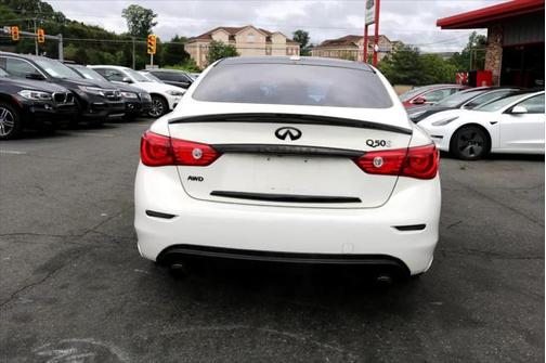 2015 INFINITI Q50 Sport