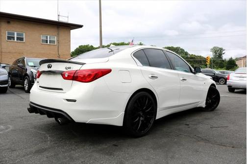 2015 INFINITI Q50 Sport