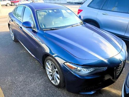 2021 Alfa Romeo Giulia Base