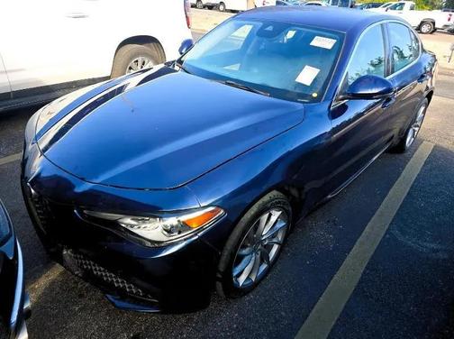 2021 Alfa Romeo Giulia Base