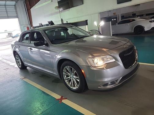 2016 Chrysler 300C Base