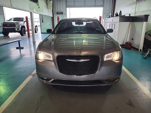 2016 Chrysler 300C Base