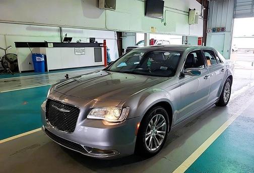 2016 Chrysler 300C Base