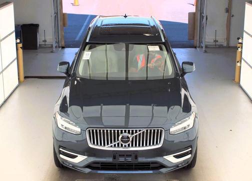 2022 Volvo XC90 T6 Inscription