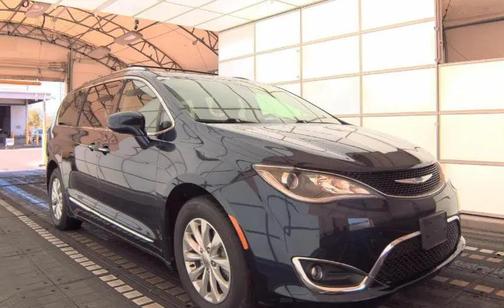 Jazz Blue Pearlcoat 2018 Chrysler Pacifica Touring-L