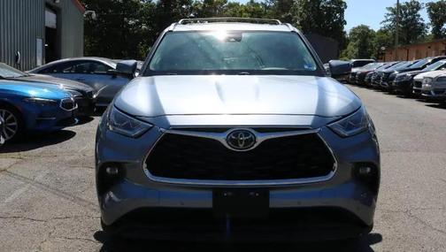 Moon Dust 2021 Toyota Highlander Limited