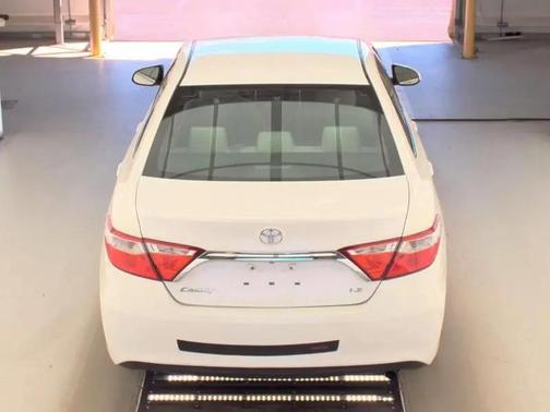 Super White 2015 Toyota Camry LE