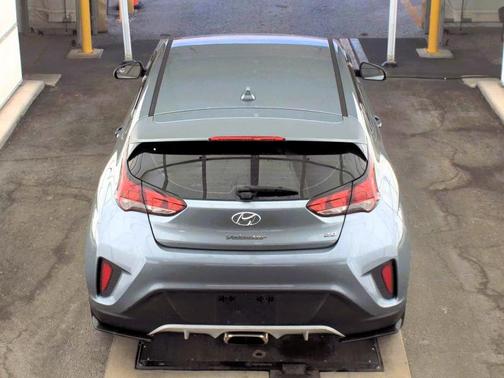 2020 Hyundai Veloster 2