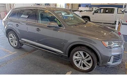 Samurai Gray Metallic 2021 Audi Q7 45 Premium