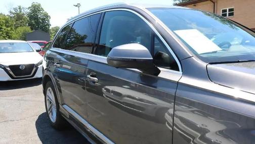 Samurai Gray Metallic 2021 Audi Q7 45 Premium