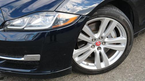 2016 Jaguar XJ XJ R-Sport