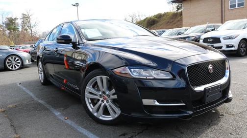 2016 Jaguar XJ XJ R-Sport