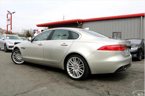 2017 Jaguar XF 35t Prestige