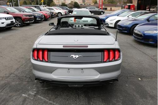 2022 Ford Mustang EcoBoost Premium