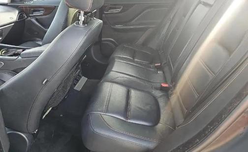 2019 Jaguar F-PACE 25t Prestige