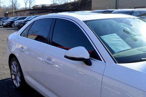 Photo 3 of 26 of 2019 Audi A4 2.0T Premium