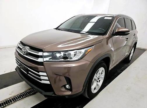 Toasted Walnut Pearl 2019 Toyota Highlander Limited