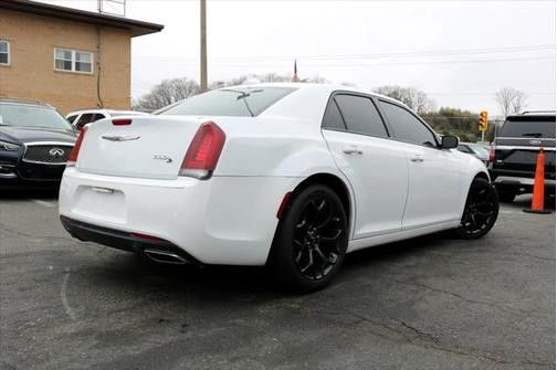 2019 Chrysler 300 S