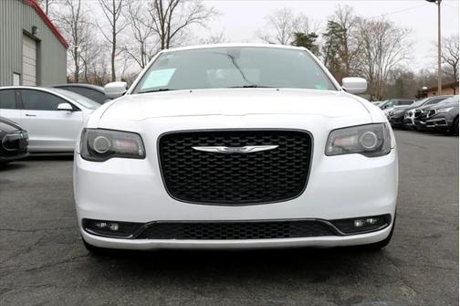 2019 Chrysler 300 S