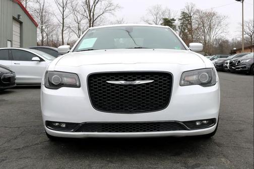 2019 Chrysler 300 S