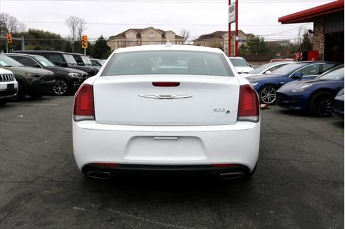 2019 Chrysler 300 S