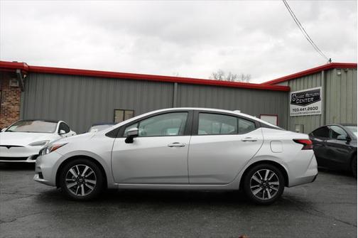 2021 Nissan Versa 1.6 SV