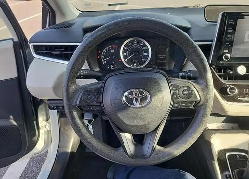 Super White 2020 Toyota Corolla LE