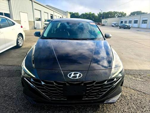 2021 Hyundai ELANTRA Limited