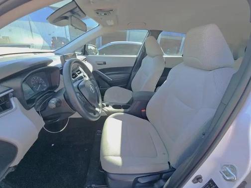 White 2024 Toyota Corolla Cross L