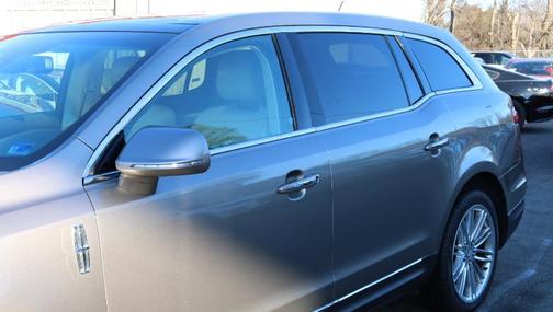 2019 Lincoln MKT Reserve