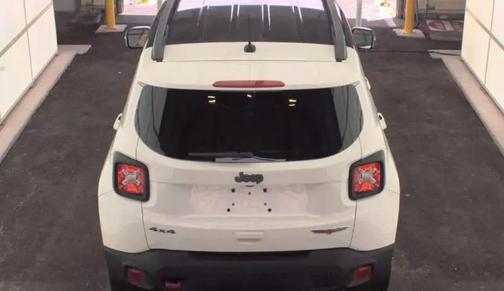 Alpine White Clearcoat 2021 Jeep Renegade Trailhawk
