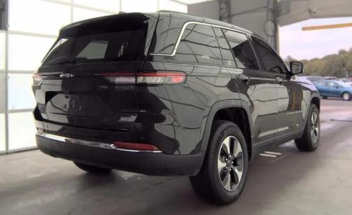 Rocky Mountain Pearlcoat 2023 Jeep Grand Cherokee 4xe Base