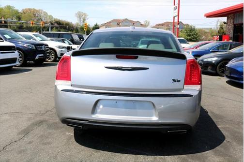 2015 Chrysler 300 Limited