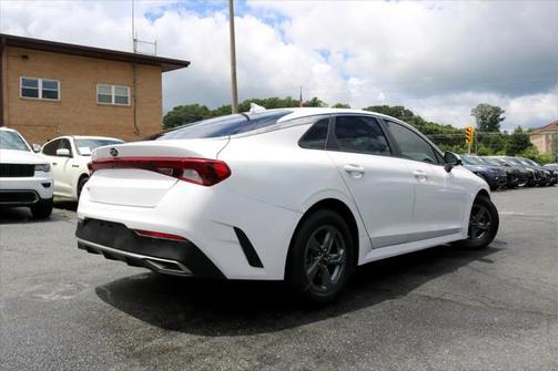 2021 Kia K5 LX