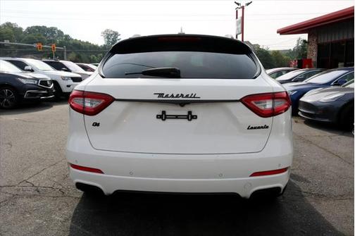 2017 Maserati Levante Base