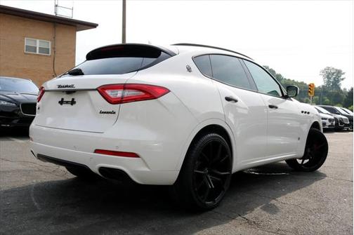 2017 Maserati Levante Base