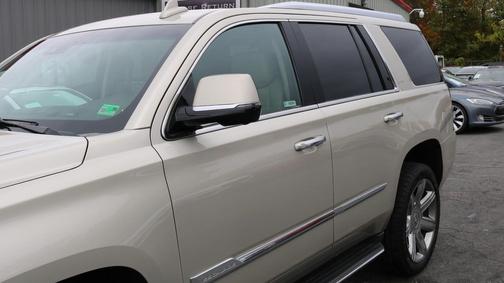 2015 Cadillac Escalade Luxury