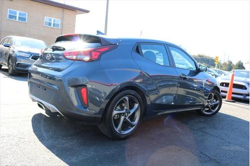 2019 Hyundai Veloster 2