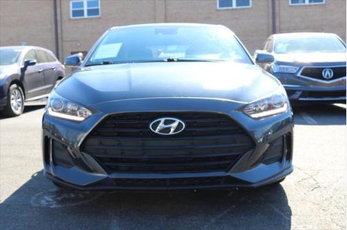 2019 Hyundai Veloster 2