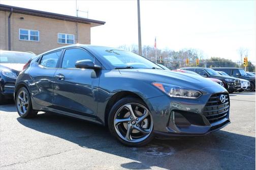 2019 Hyundai Veloster 2