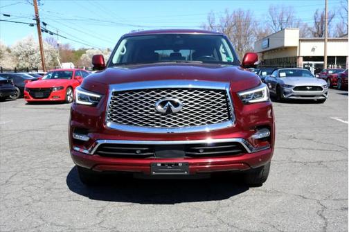 2022 INFINITI QX80 Luxe
