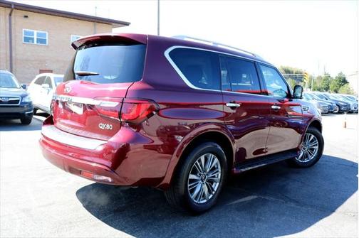 2022 INFINITI QX80 Luxe