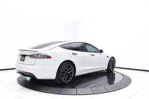 Pearl White Multi-Coat 2022 Tesla Model S Plaid