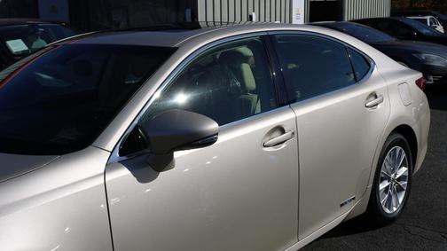 2015 Lexus ES 300h Base